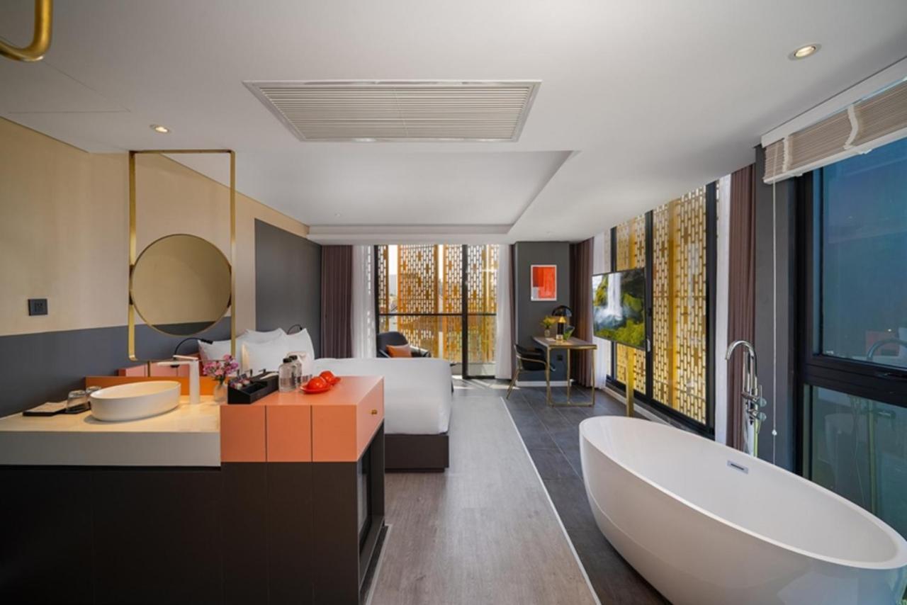 M92 Boutique Da Nang Beach Hotel Екстер'єр фото