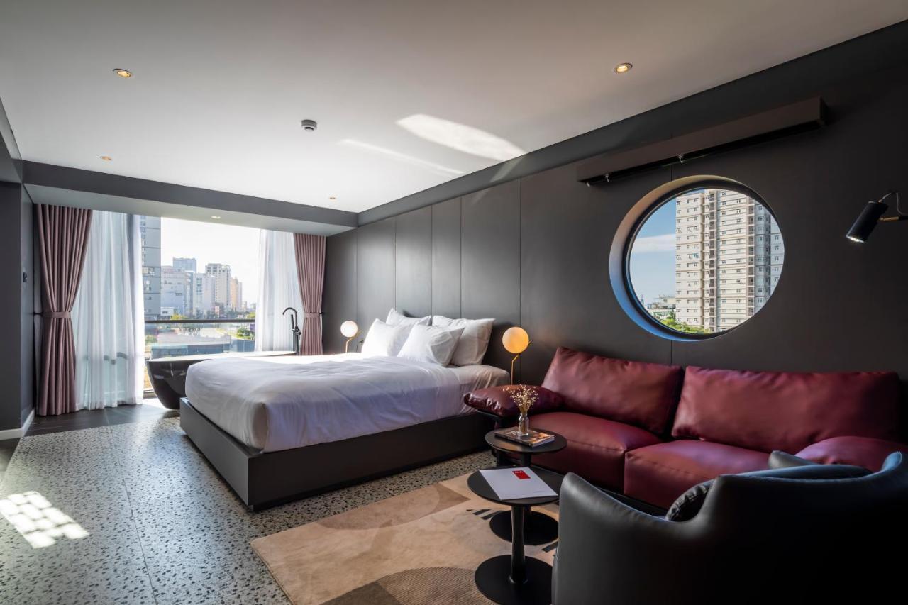 M92 Boutique Da Nang Beach Hotel Екстер'єр фото